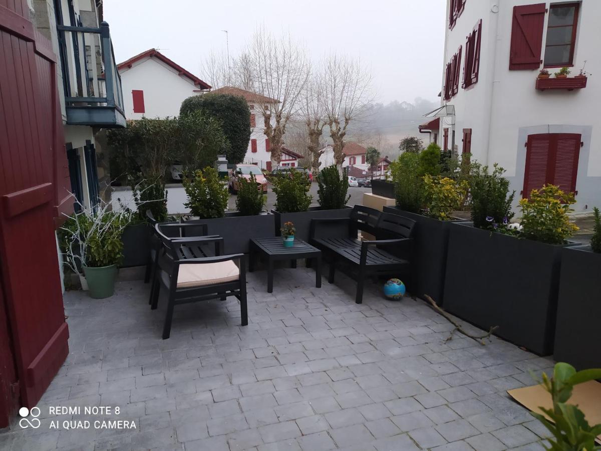 Appartement Rez De Chaussee 2 Chambres Avec Terrasse Cambo-les-Bains Exterior photo